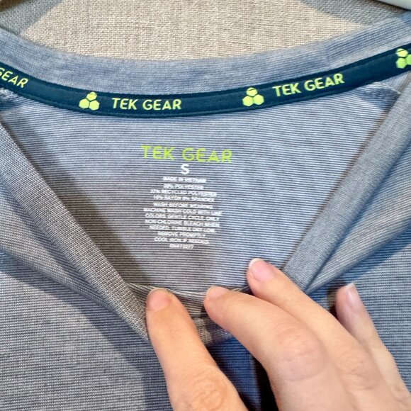 Tek Gear Men’s Performance Tee Shirt Small Gray Moisture Wicking Athletic Top - Picture 5 of 6